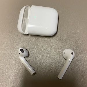 2  Gen Apple AirPods.